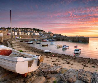 Mousehole-Harbour-Cornwall